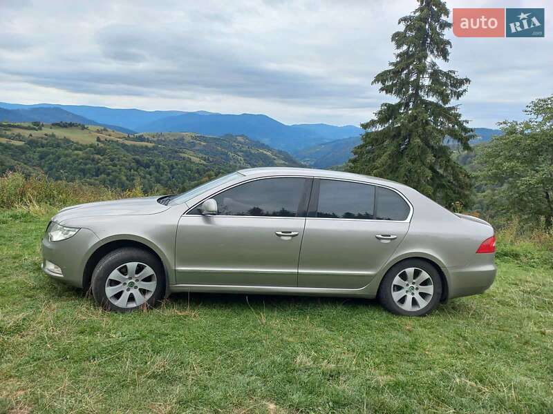 Skoda Superb 2012