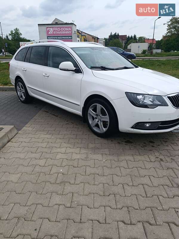Універсал Skoda Superb 2014 в Луцьку