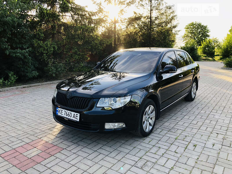 Лифтбек Skoda Superb 2011 в Запорожье