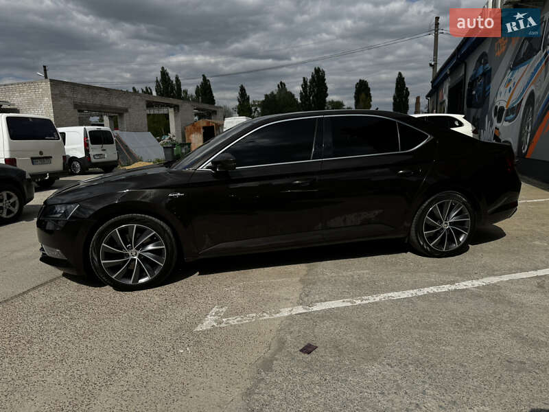 Лифтбек Skoda Superb 2016 в Звягеле