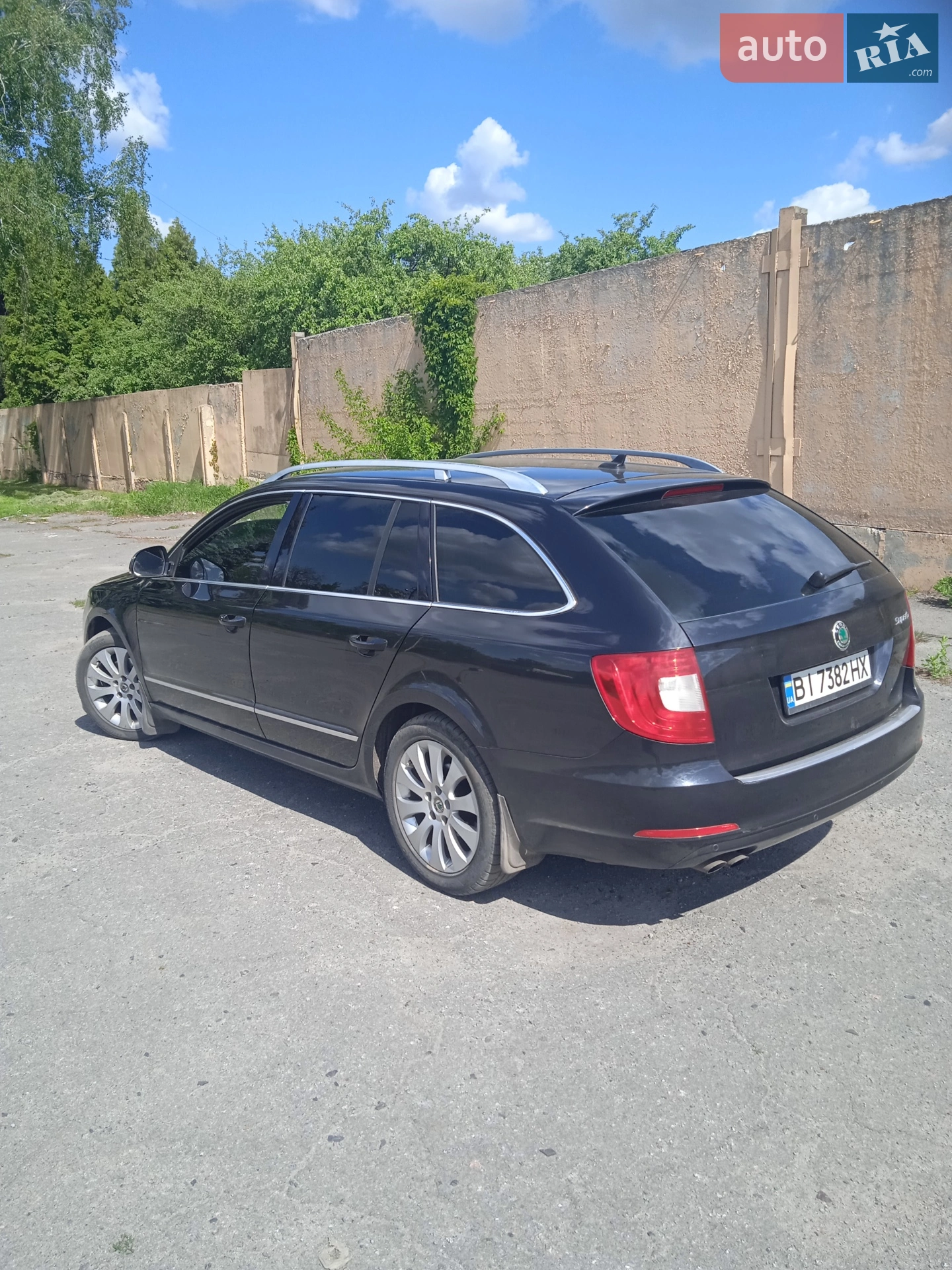 2010 Skoda Superb - мініатюра 15
