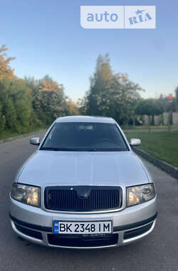 Лифтбек Skoda Superb 2004 в Ровно