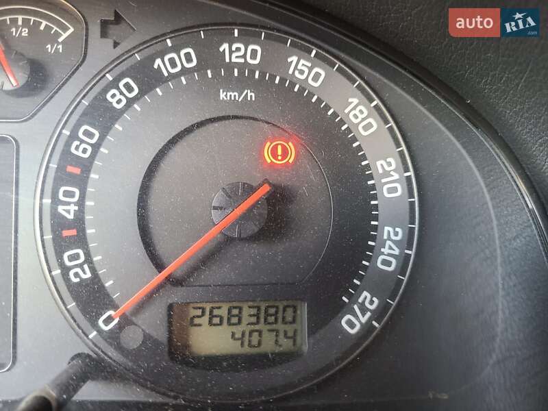 Лифтбек Skoda Superb 2004 в Виннице
