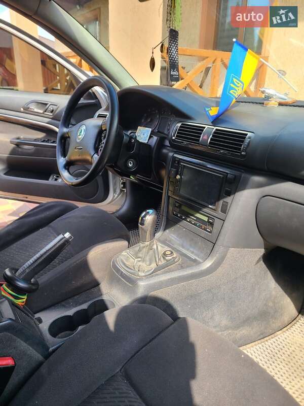 Лифтбек Skoda Superb 2004 в Виннице