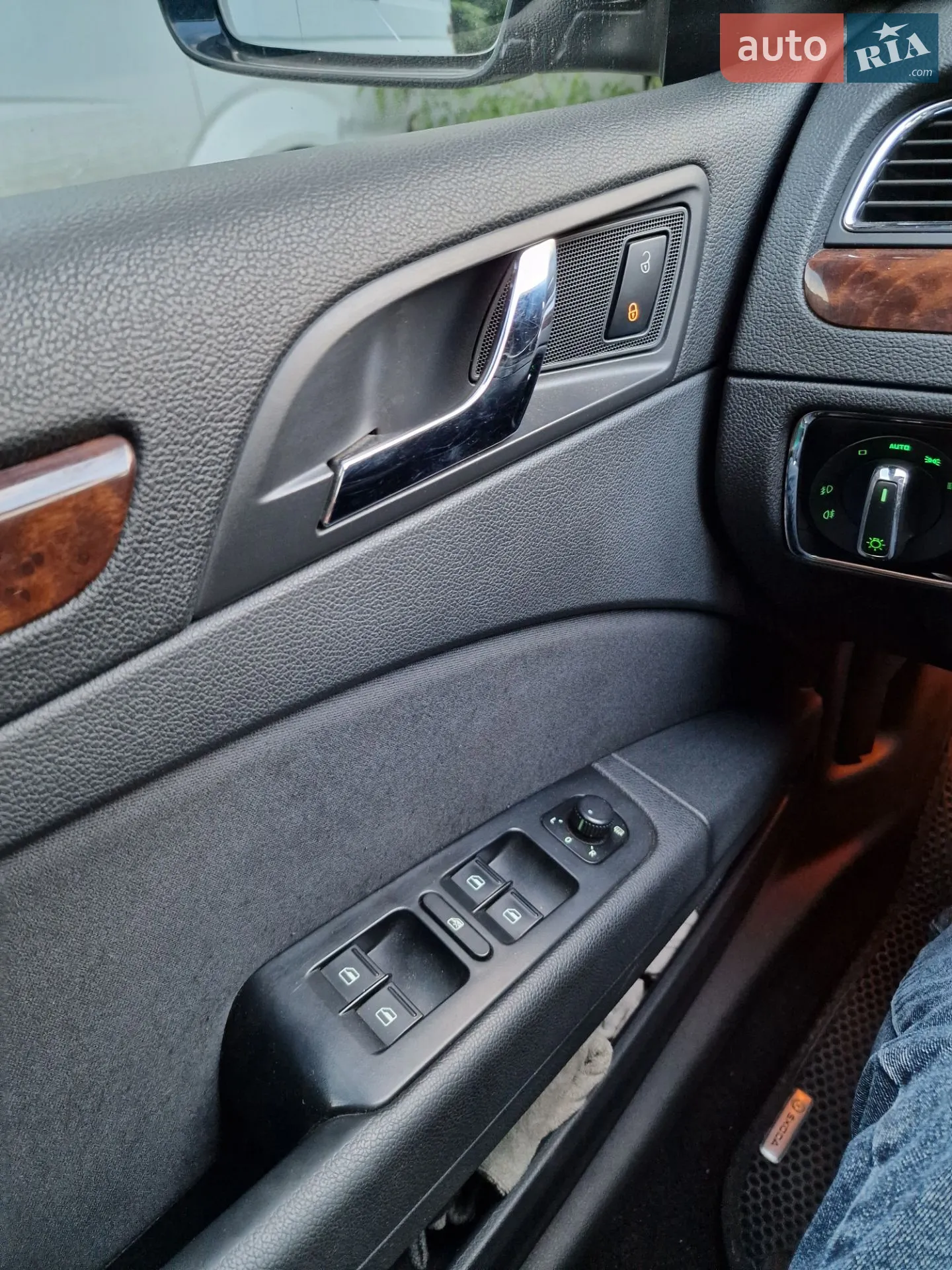 2013 Skoda Superb - мініатюра 18