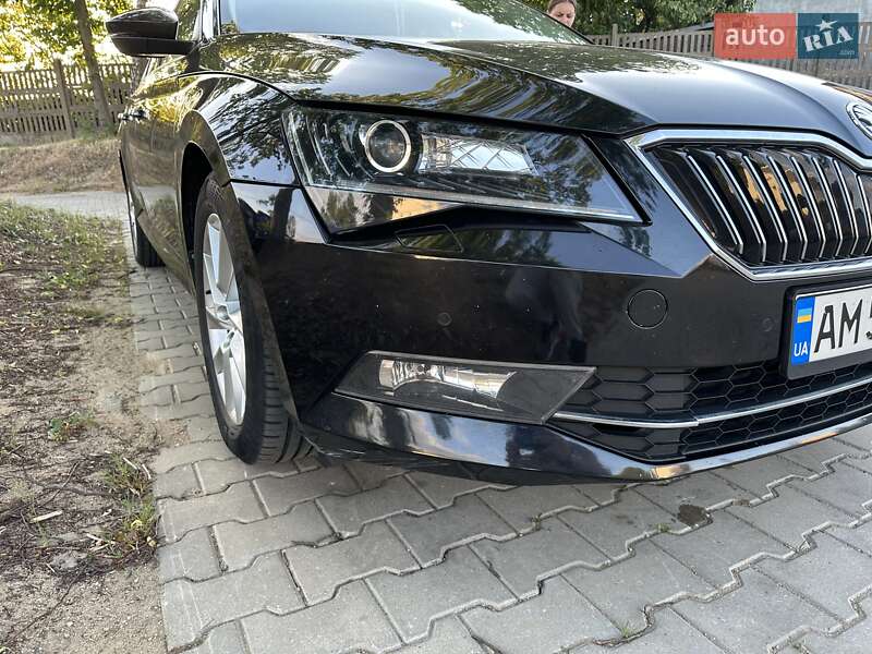 Ліфтбек Skoda Superb 2016 в Житомирі