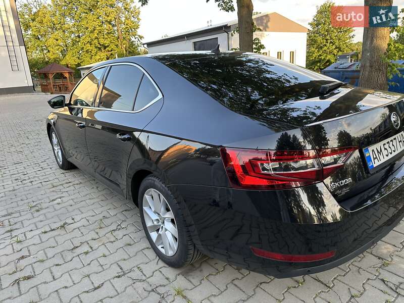 Ліфтбек Skoda Superb 2016 в Житомирі