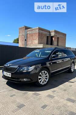 Универсал Skoda Superb 2014 в Луцке