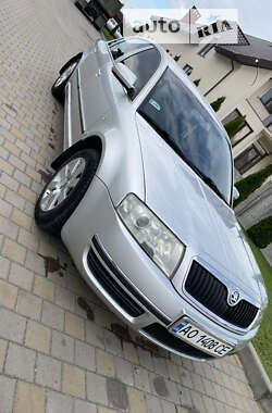 Ліфтбек Skoda Superb 2005 в Виноградові