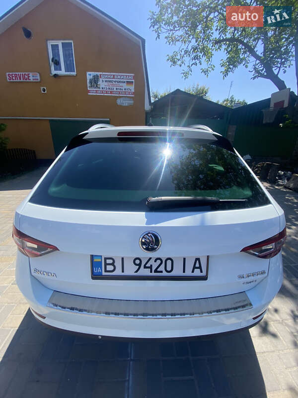 Универсал Skoda Superb 2015 в Кременчуге