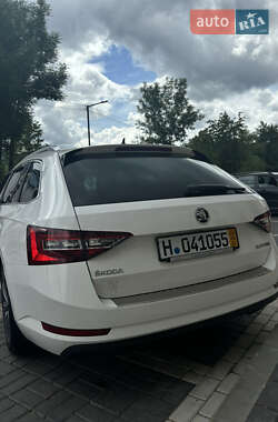 Универсал Skoda Superb 2016 в 