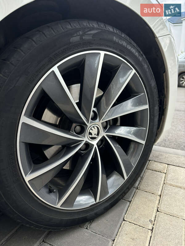 Универсал Skoda Superb 2016 в Мукачево