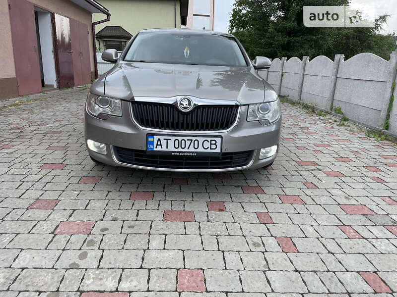 Лифтбек Skoda Superb 2010 в Ивано-Франковске