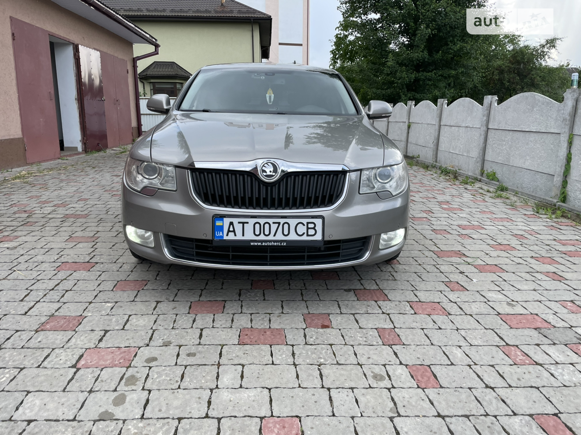 2010 Skoda Superb - мініатюра 3