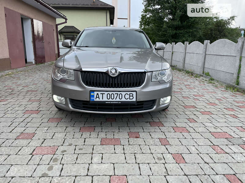 Лифтбек Skoda Superb 2010 в Ивано-Франковске
