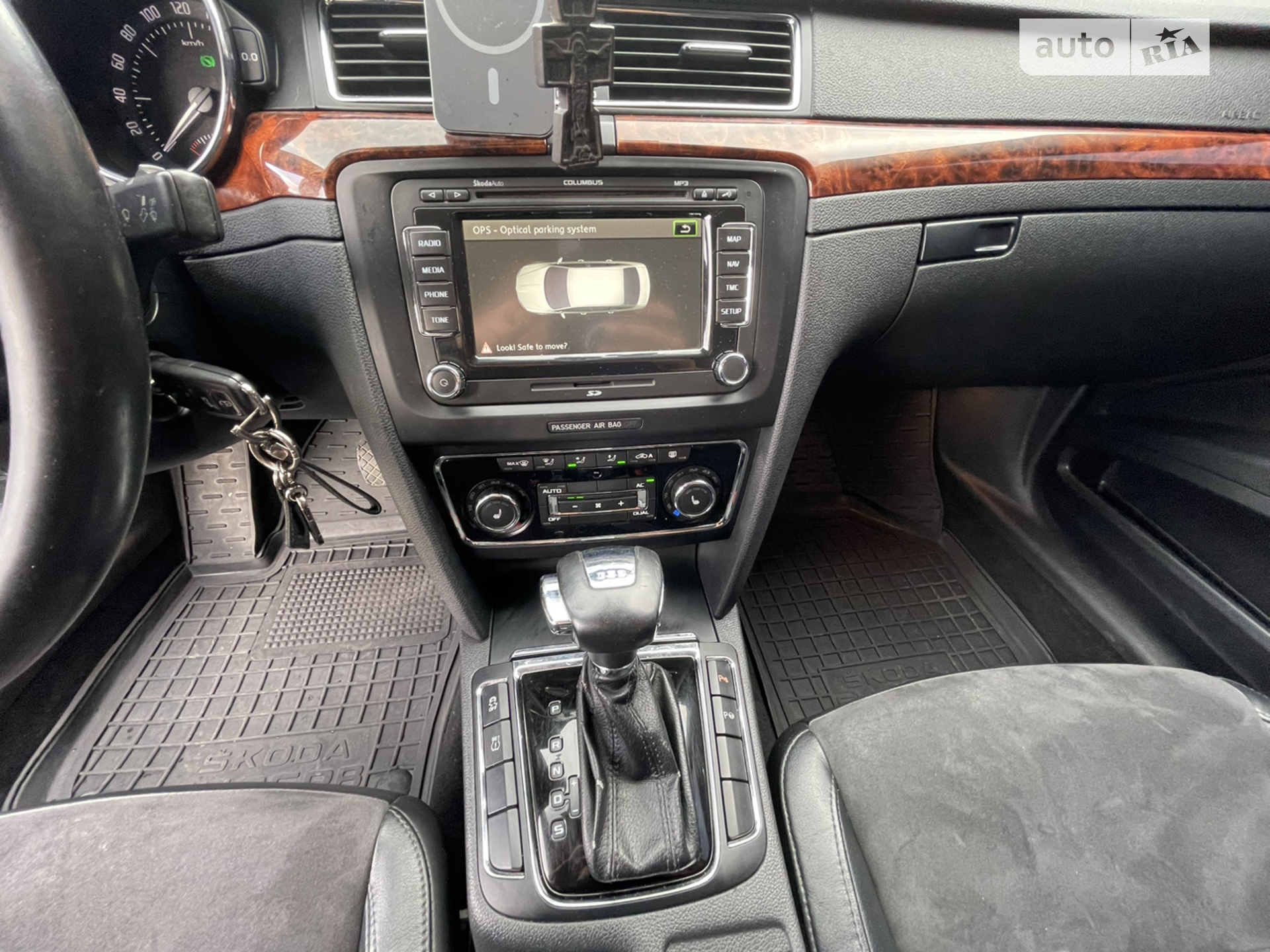 2010 Skoda Superb - мініатюра 15