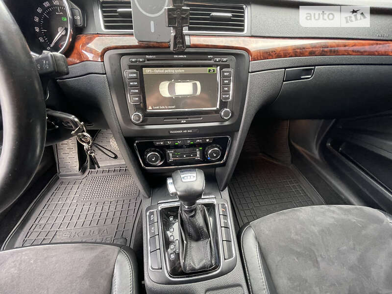 Лифтбек Skoda Superb 2010 в Ивано-Франковске