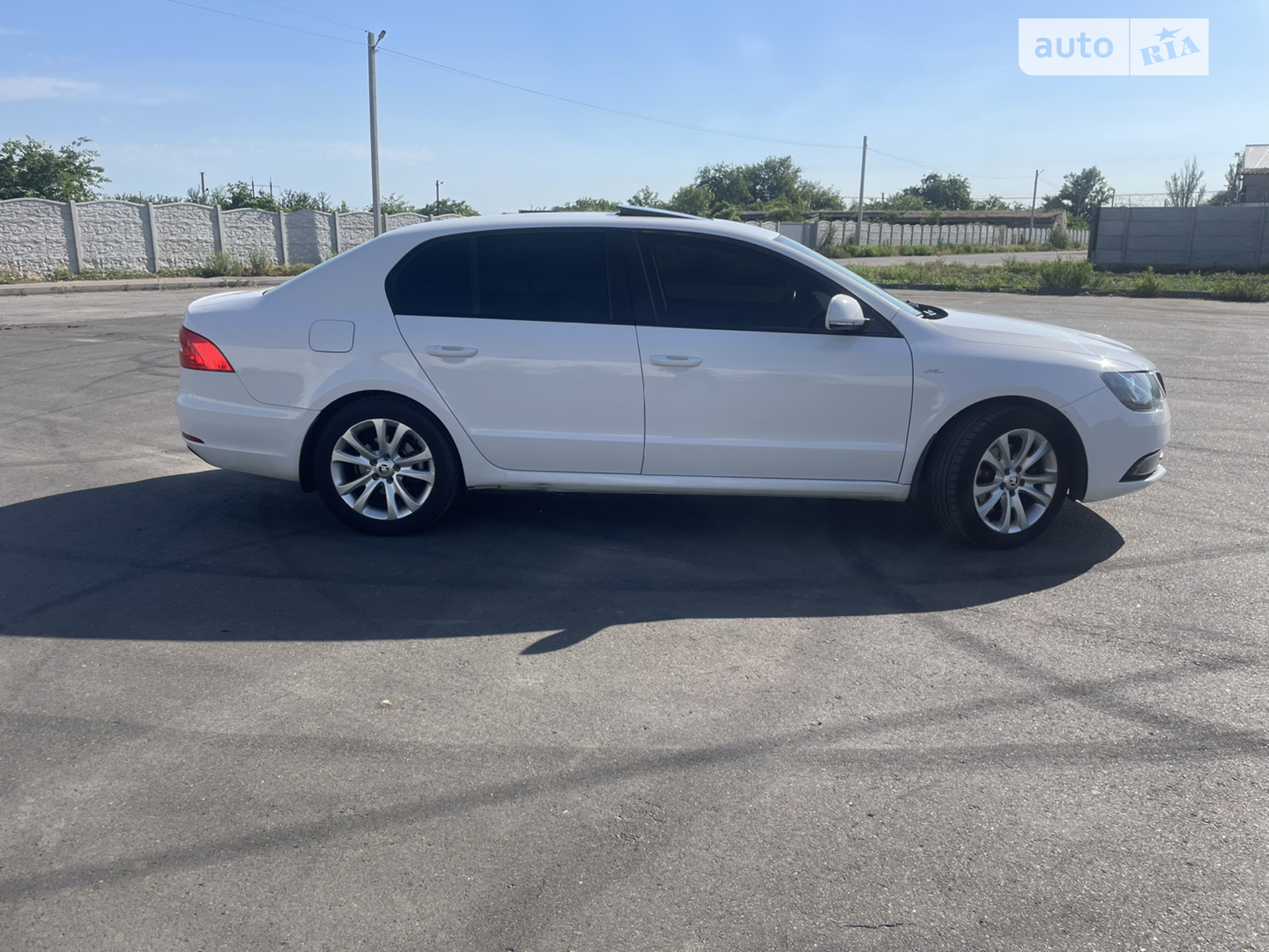 2013 Skoda Superb - мініатюра 11