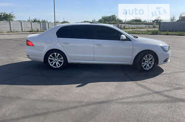 Ліфтбек Skoda Superb 2013 в 