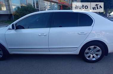 Ліфтбек Skoda Superb 2012 в Дніпрі