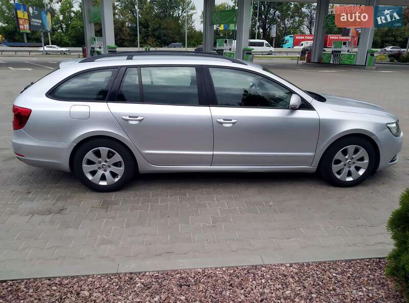 Универсал Skoda Superb 2013 в Киеве