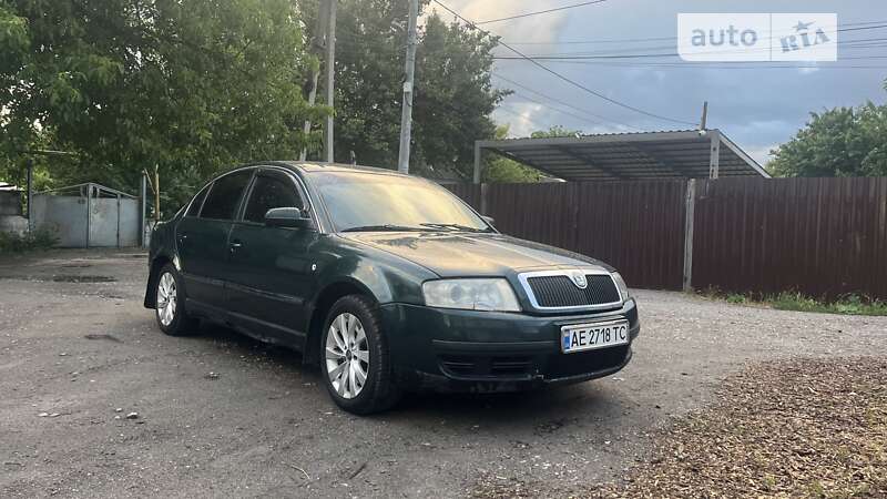 Лифтбек Skoda Superb 2002 в Днепре