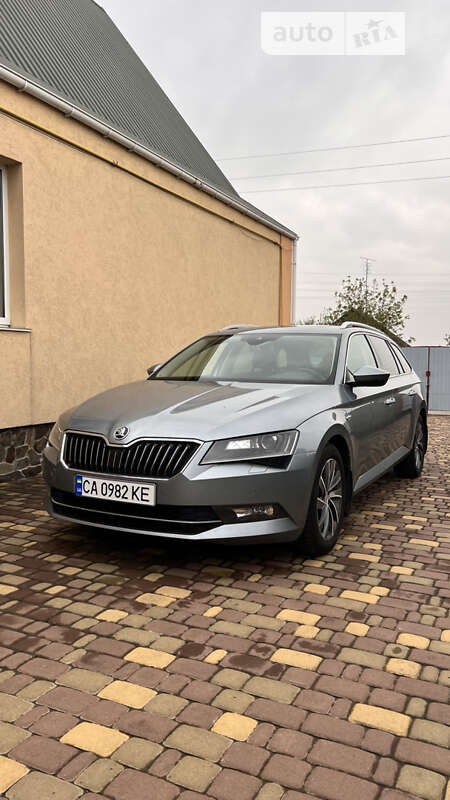 Універсал Skoda Superb 2016 в Миронівці