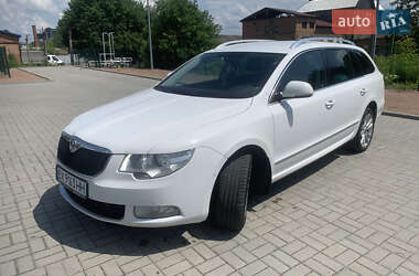 Универсал Skoda Superb 2012 в 