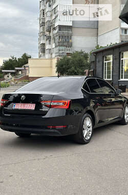 Лифтбек Skoda Superb 2018 в Кропивницком