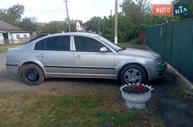 Лифтбек Skoda Superb 2003 в 