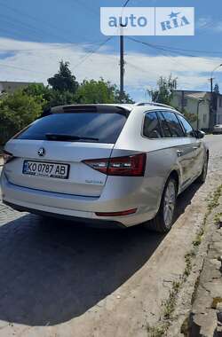 Універсал Skoda Superb 2019 в Ужгороді