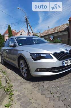 Універсал Skoda Superb 2019 в Ужгороді