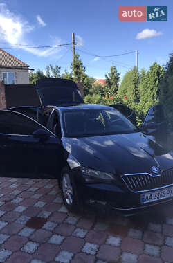 Ліфтбек Skoda Superb 2017 в 