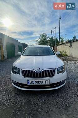 Універсал Skoda Superb 2013 в 