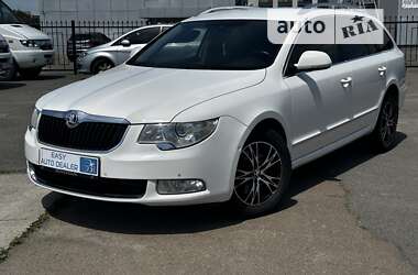 Універсал Skoda Superb 2012 в Києві