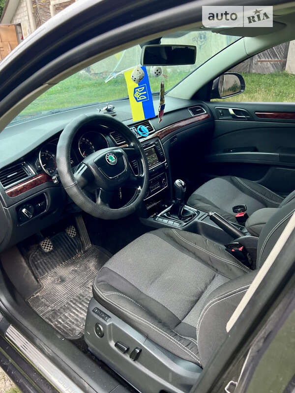 Лифтбек Skoda Superb 2011 в Тернополе