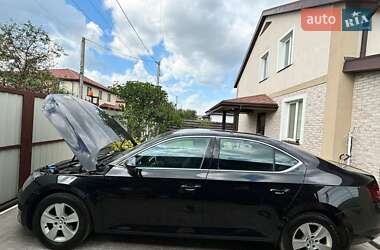 Ліфтбек Skoda Superb 2019 в 