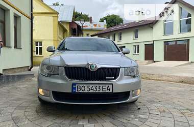 Універсал Skoda Superb 2011 в Львові