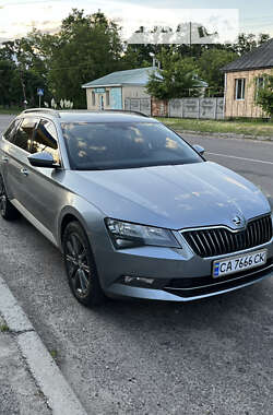 Універсал Skoda Superb 2016 в Черкасах