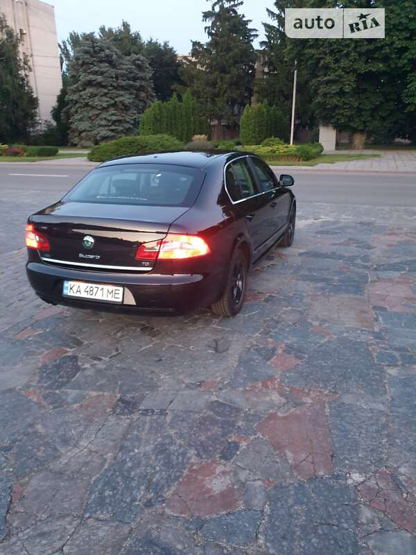 Ліфтбек Skoda Superb 2011 в Кременчуці