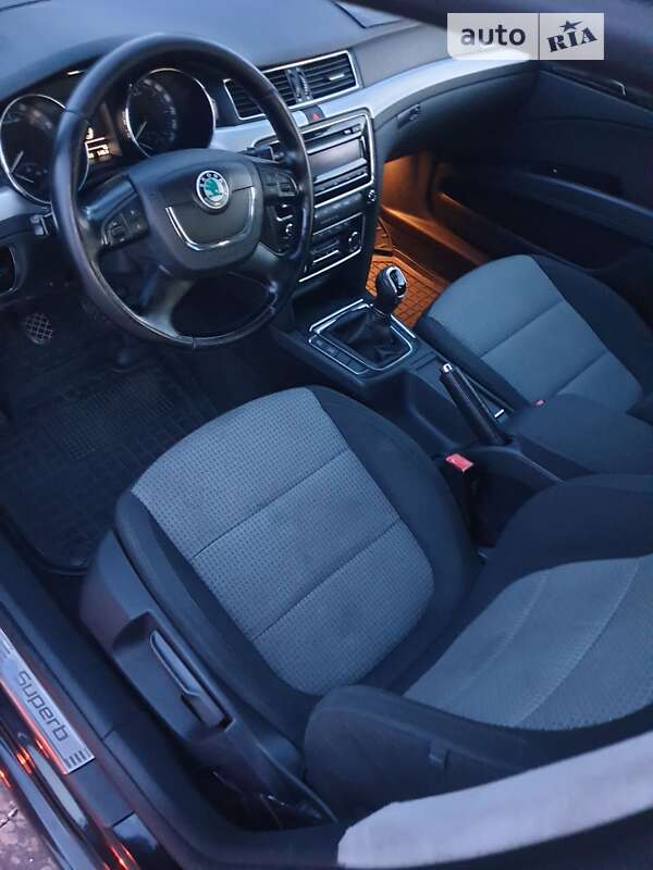 Ліфтбек Skoda Superb 2011 в Кременчуці