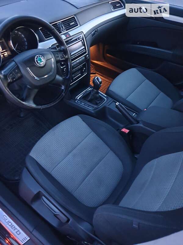 Ліфтбек Skoda Superb 2011 в Кременчуці