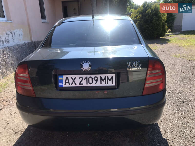 Лифтбек Skoda Superb 2003 в Харькове