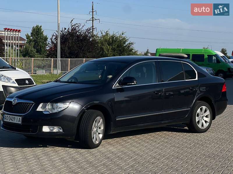 Лифтбек Skoda Superb 2011 в Ужгороде