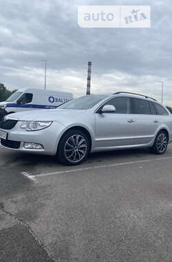 Універсал Skoda Superb 2011 в Києві