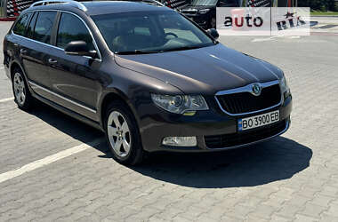 Універсал Skoda Superb 2011 в Тернополі