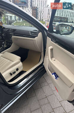 Универсал Skoda Superb 2017 в 
