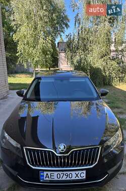 Лифтбек Skoda Superb 2015 в Магдалиновке