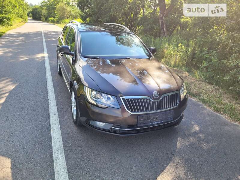 Универсал Skoda Superb 2014 в Яворове