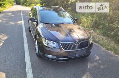 Универсал Skoda Superb 2014 в Яворове